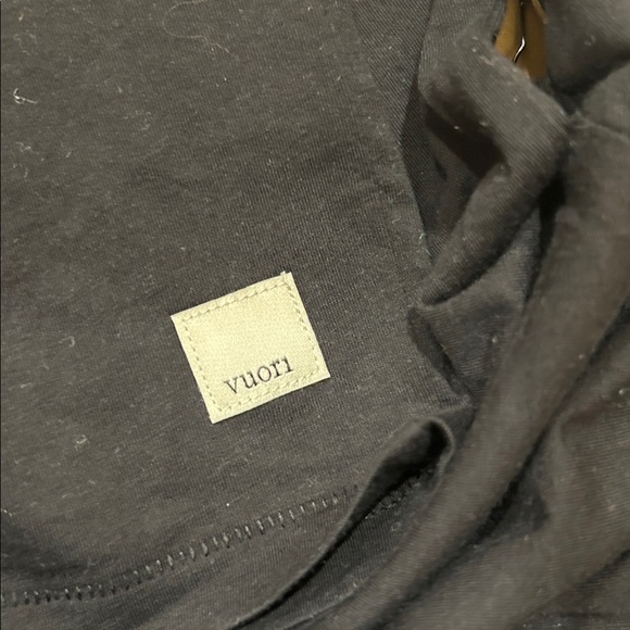 VUORI Sutton V-Neck Tee - Picture 8 of 8